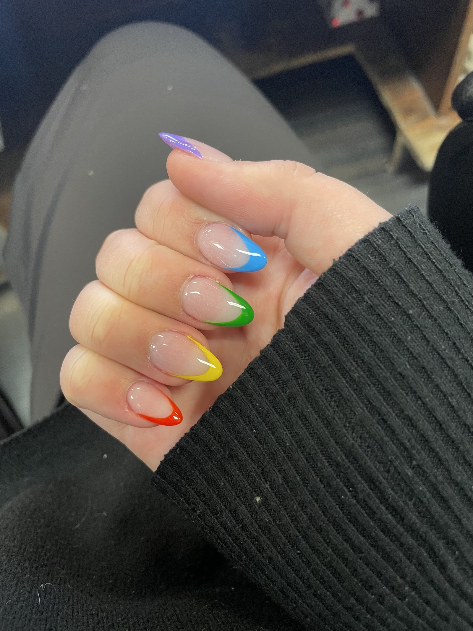 Pure Nails & Spa logo